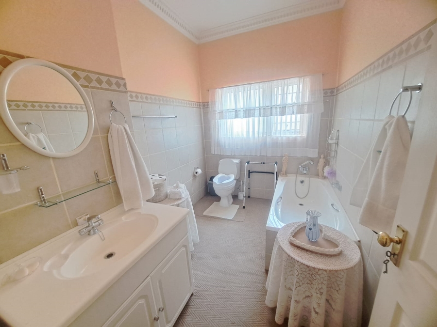 3 Bedroom Property for Sale in Protea Park North West